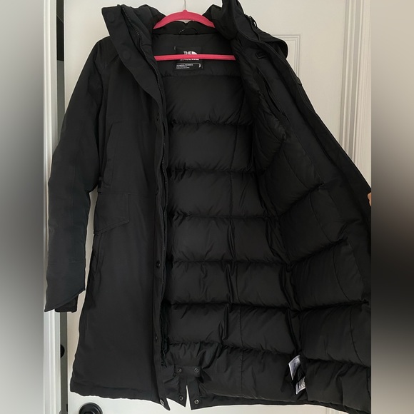 The North Face Parka - Picture 2 of 7